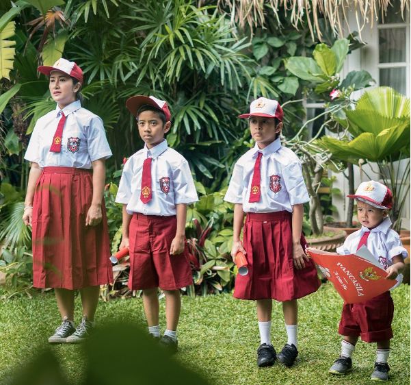 10 Potret serunya perayaan 17 Agustusan ala keluarga Dwi Sasono