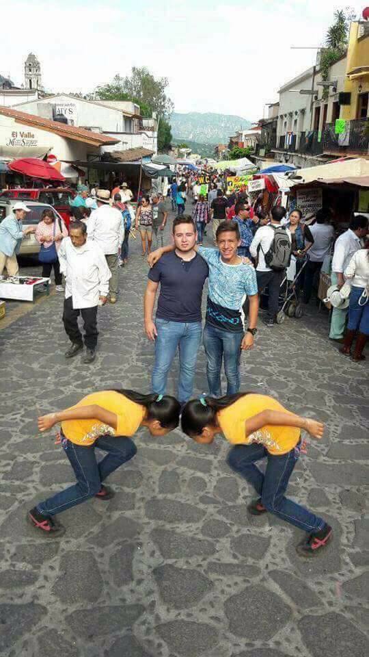 Pria ini fotonya minta diedit, 8 hasilnya malah bikin ngakak terbahak