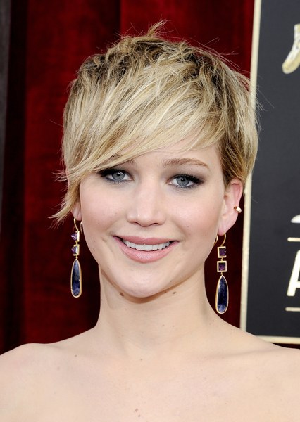 Ini 15 foto perubahan Jennifer Lawrence, selalu tampil memesona