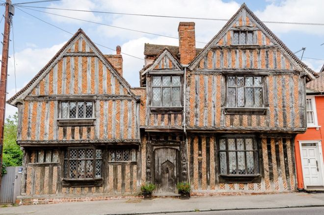 5 Potret uniknya rumah orangtua Harry Potter, dijual Rp 15,7 miliar