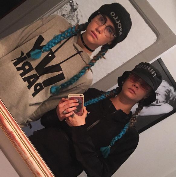 10 Gaya rambut nyentrik Cara Delevingne, pernah botak lho