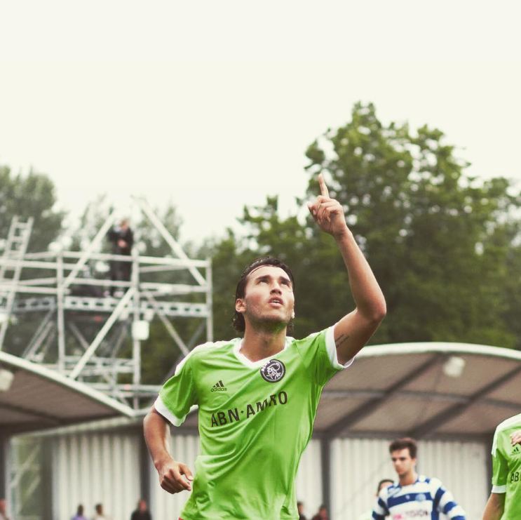 7 Selebrasi Ezra Walian saat cetak gol di klubnya, kapan buat timnas?