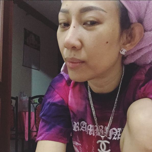 8 Potret Dewi Sanca terkini usai operasi plastik, makin cantik nggak?