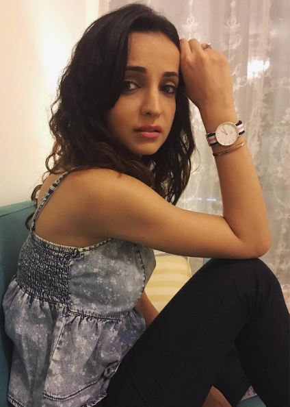 10 Foto Sanaya Irani, pemeran Paro di sinetron terbaru Rangrasiya ANTV