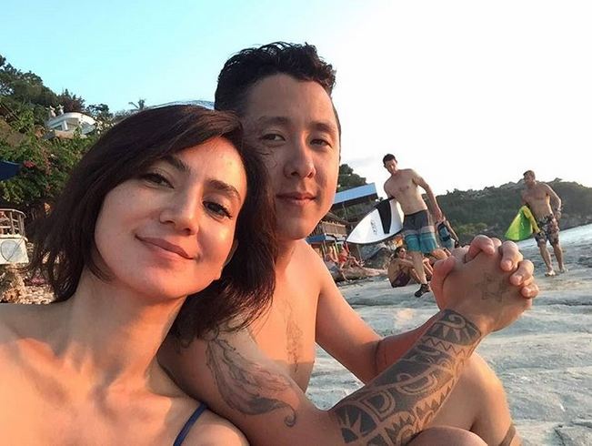 6 Seleb ini jatuh ke pelukan seorang chef, cinta dari cita rasa nih