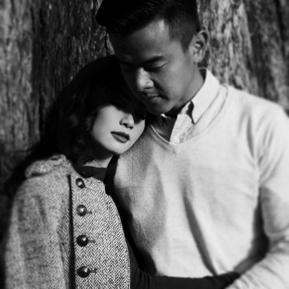 Segera menikah, ini 10 foto mesra Dion Wiyoko & Fiona saat prewedding