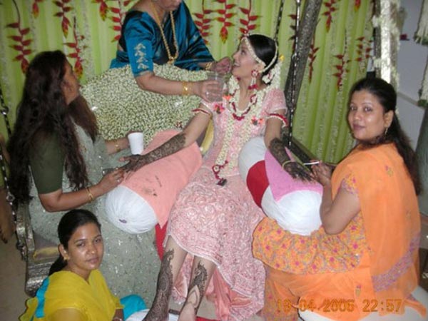 Belum tertandingi, ini 10 foto lawas megahnya pernikahan Aishwarya Rai