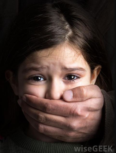 5 Postingan tentang anak ini jangan diunggah di medsos, bahaya