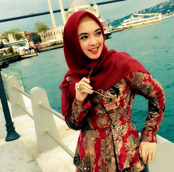 Sukses jadi ibu pejabat, ini 10 foto penampilan Ingrid Kansil kini