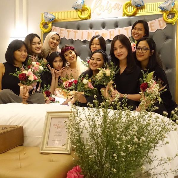 Akan nikah September nanti, ini 8 potret meriahnya bridal shower Raisa