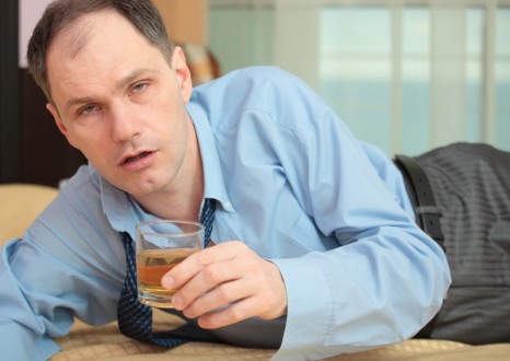 Polisi negara ini akan tangkap warga yang selfie sambil minum alkohol