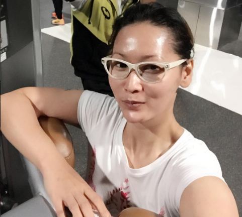 7 Bukti Inul Daratista tetap cantik menawan meski tanpa makeup