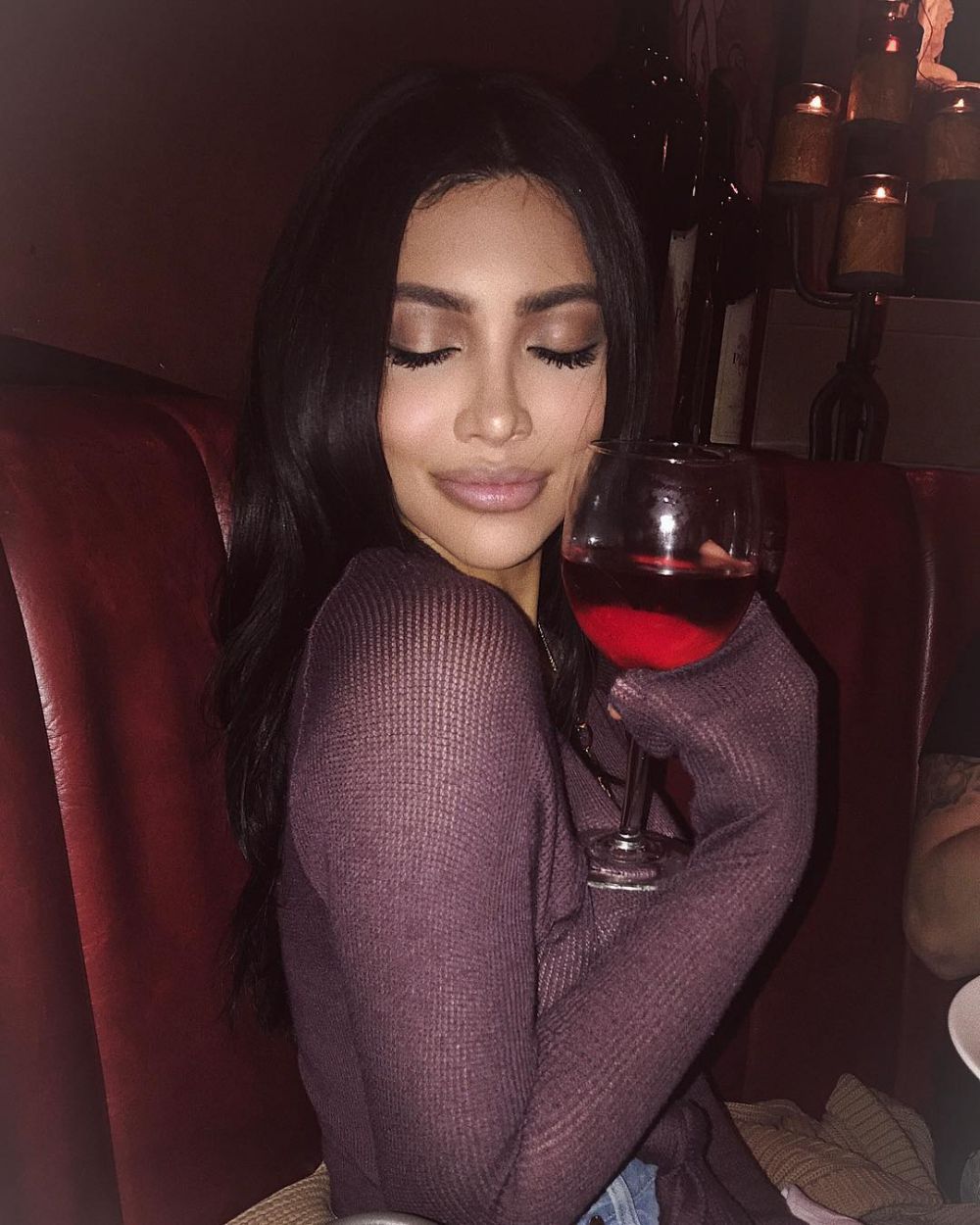 5 Cewek ini disebut 'kembaran' Kim Kardashian, asli atau oplas nih?