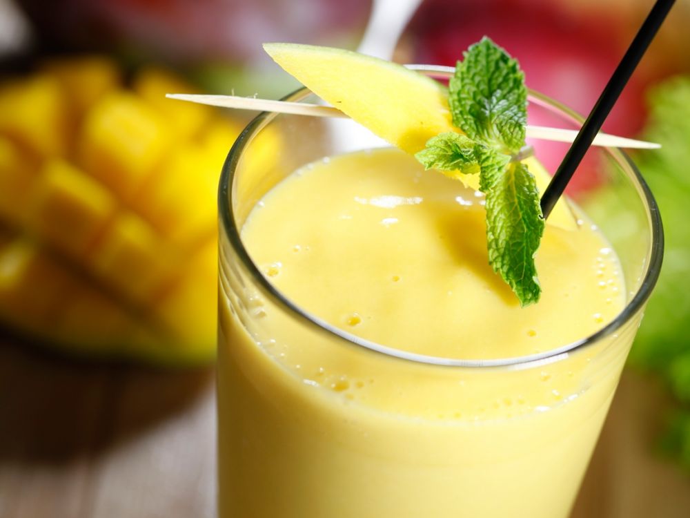 5 Kreasi minuman mangga, nggak kalah lezat dari menu bisnis Raffi nih