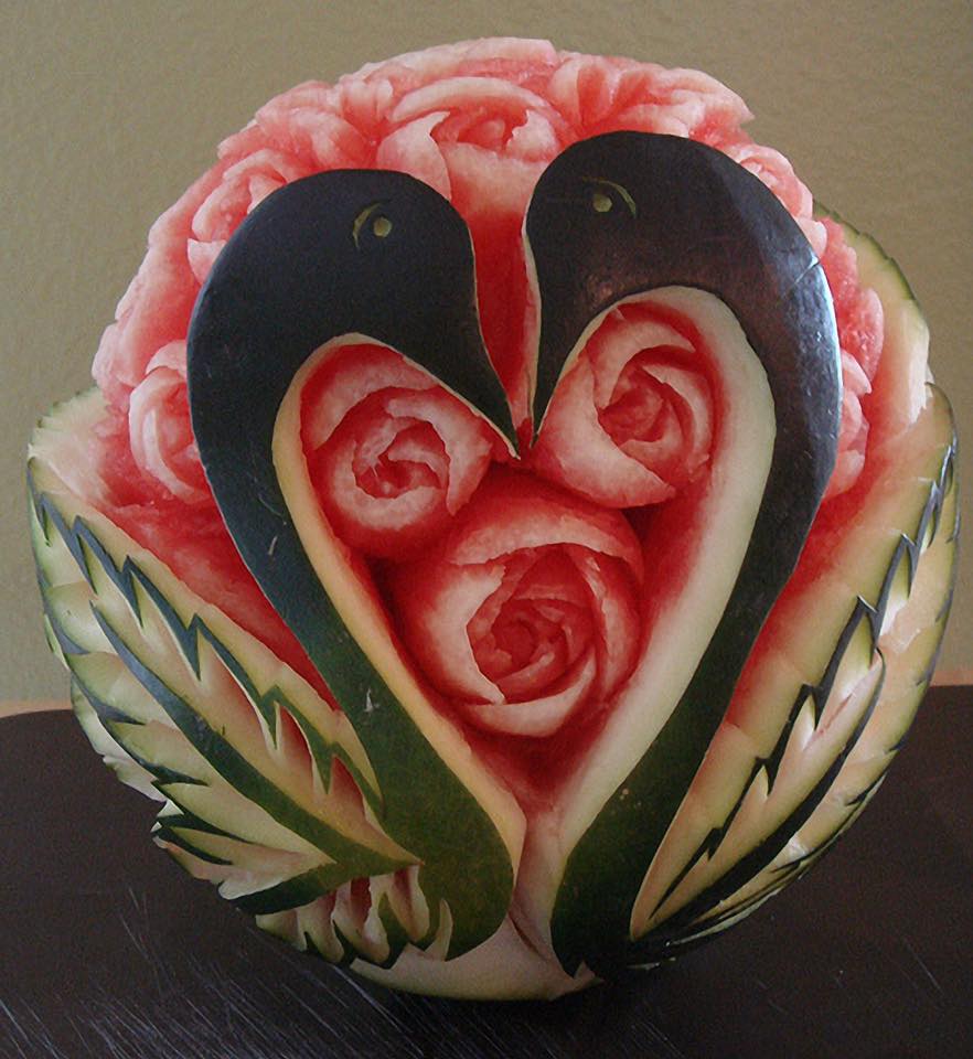 10 Karya seni dari semangka ini kerennya tiada tanding