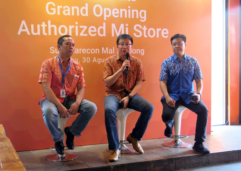 Gerai smartphone ini dibuka langsung diserbu pengunjung, ada apa ya?