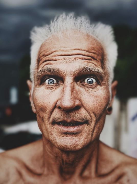 Cuma bermodal kotak makan, 6 hasil foto cowok ini setara DSLR