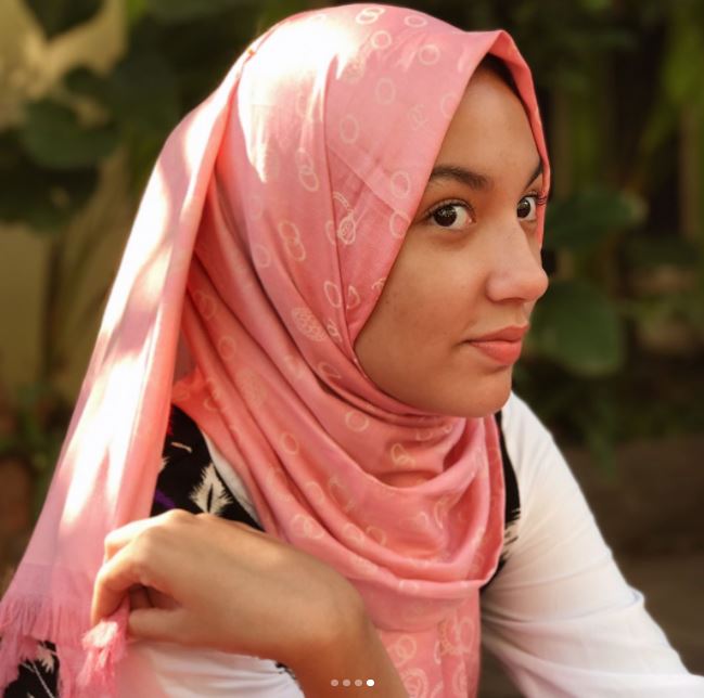 Jadi obrolan hangat netizen, ini 10 potret cantik adik Tsania Marwa