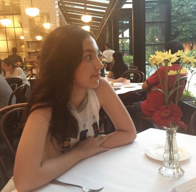 Jadi obrolan hangat netizen, ini 10 potret cantik adik Tsania Marwa