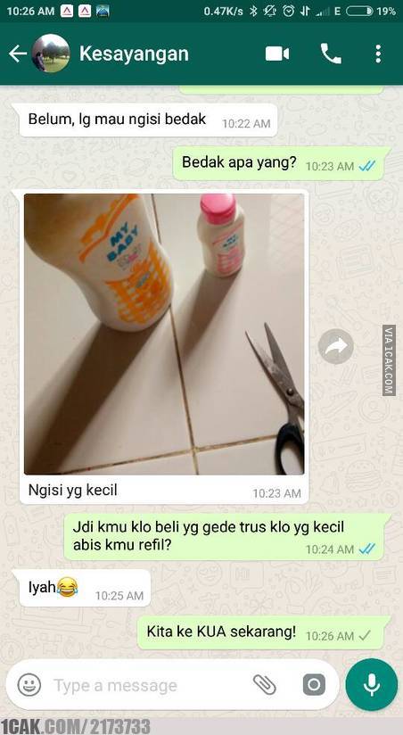 7 Obrolan chat nanggung ini bikin kamu senyum sampai gemes sendiri