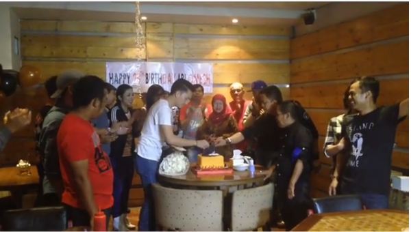 8 Potret manis ultah Ananda Omesh, dari zaman pacaran sampai jadi abi