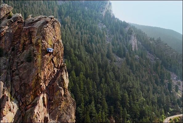 Letak toko ini antimainstream banget, lihat 7 fotonya deh