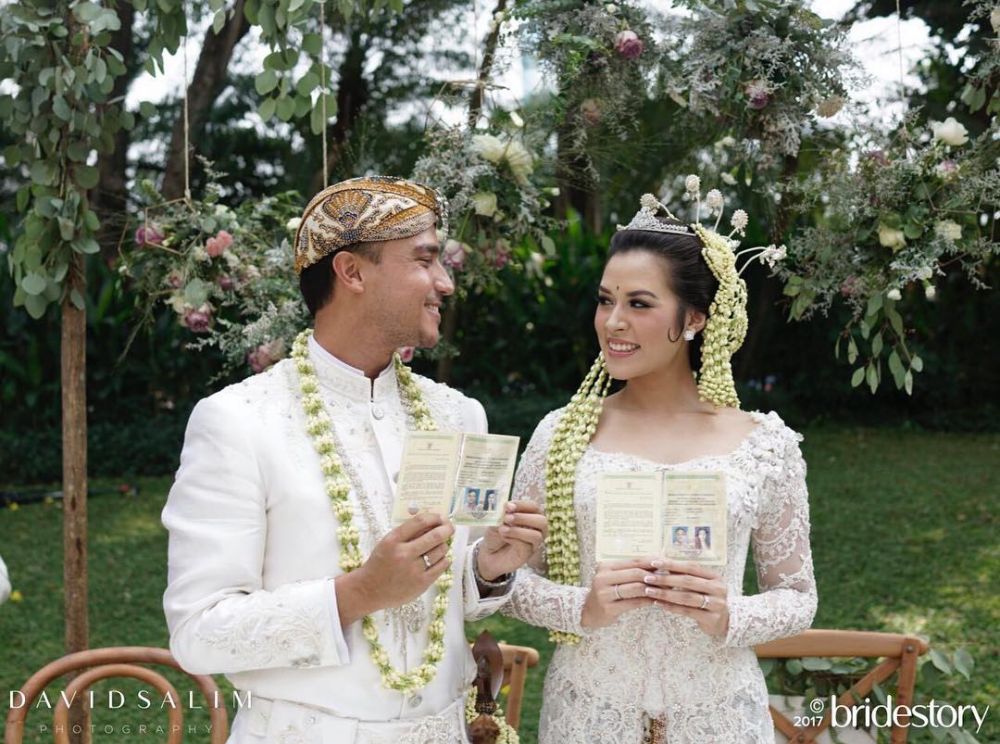 Sah Begini 8 Potret Bahagia Raisa Dan Hamish Daud Saat Akad Nika Sah Begini 8 Potret Bahagia Raisa Dan Hamish Daud Saat Akad Nika
