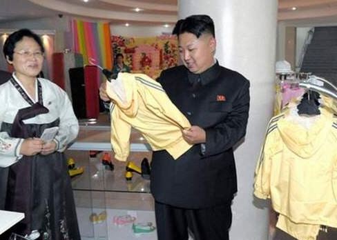 Begini gayanya jika Kim Jong-un belanja 10 barang rumah tangga di mal