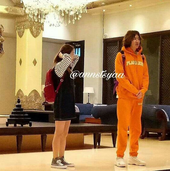 10 Potret keseruan Lee Kwang-soo syuting di Pantai Timang Yogyakarta