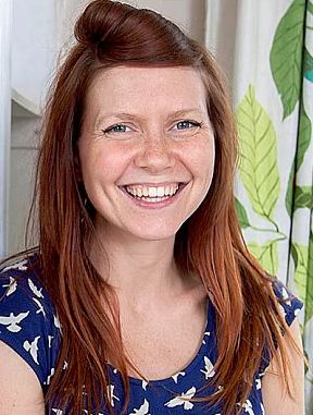 Wanita ini 2 tahun tak pakai sampo, begini penampakan rambutnya kini