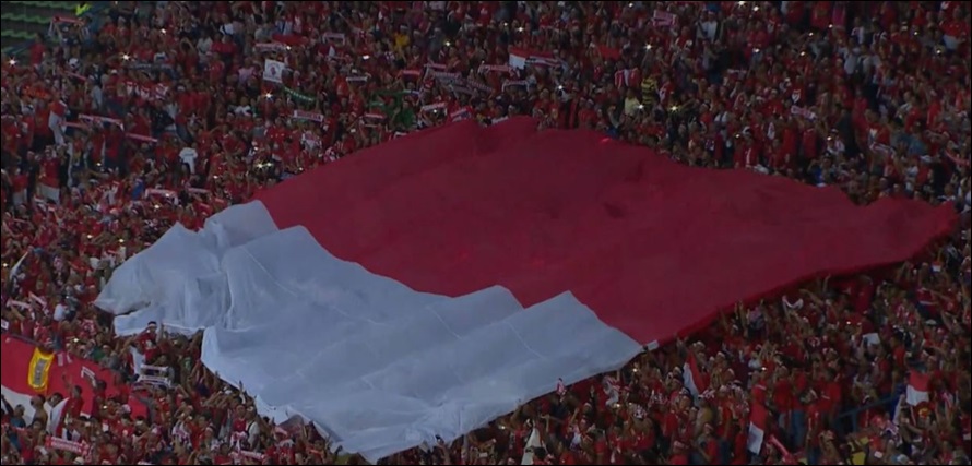 Suporter nonton bola bawa mercon ke stadion, bagaimana aturannya?