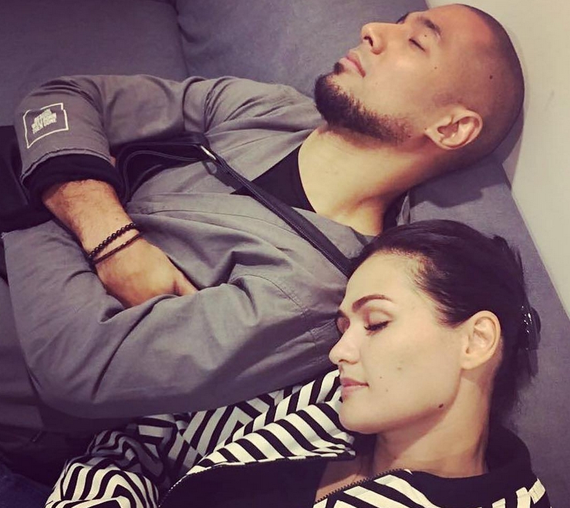 6 Seleb ganteng Indonesia ini sukses bikin bule klepek-klepek