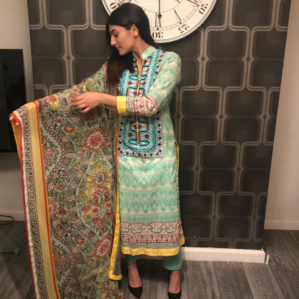 Wajah kena air keras, perubahan cewek ini usai operasi bikin takjub