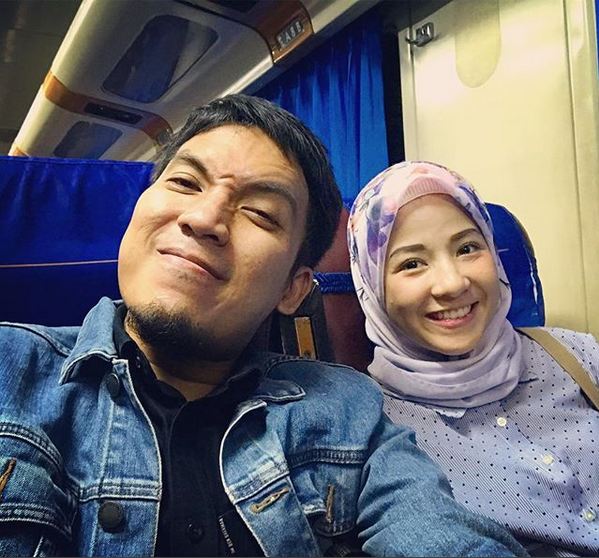 Merajut cinta beda usia, 4 pasangan seleb ini terpaut 11 tahun lebih