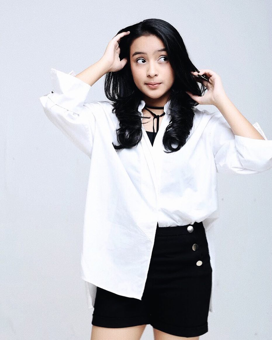 Kaneishia, putri Dede Yusuf yang berparas manis & bersuara indah