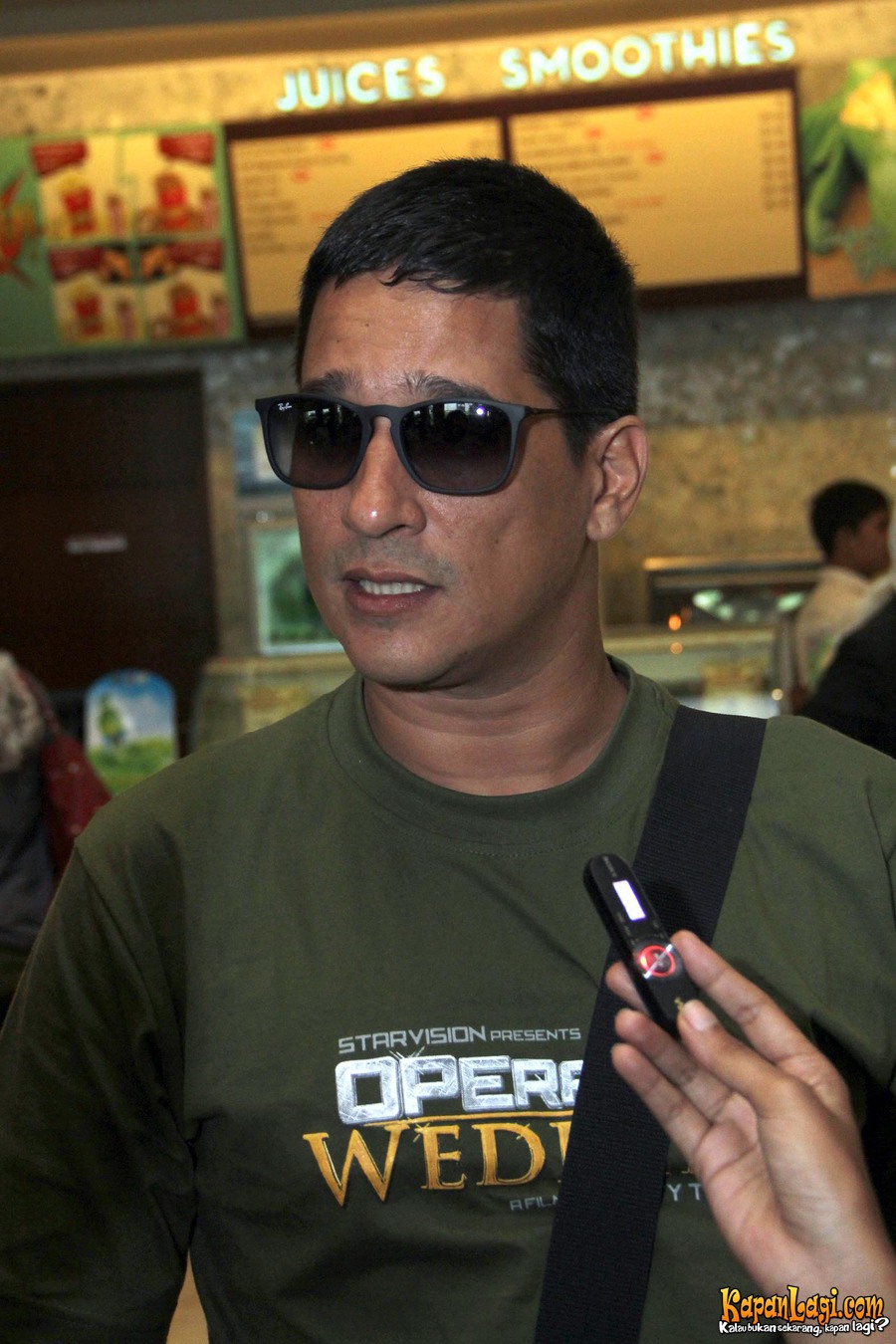 Selain Hamish Daud, 5 seleb ganteng ini ternyata juga hobi surfing