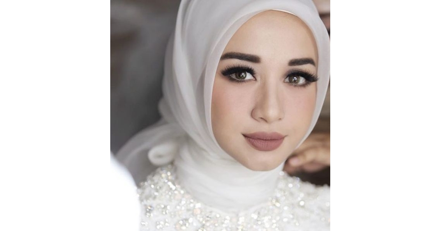 Tuai kritikan, foto close up makeup Laudya Bella justru bikin kagum