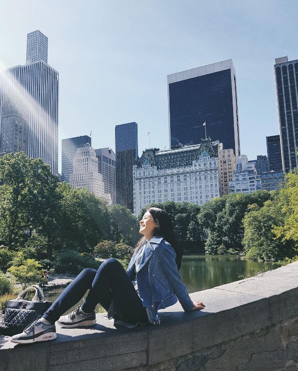 7 Potret keseruan Maudy Ayunda saat liburan ke New York