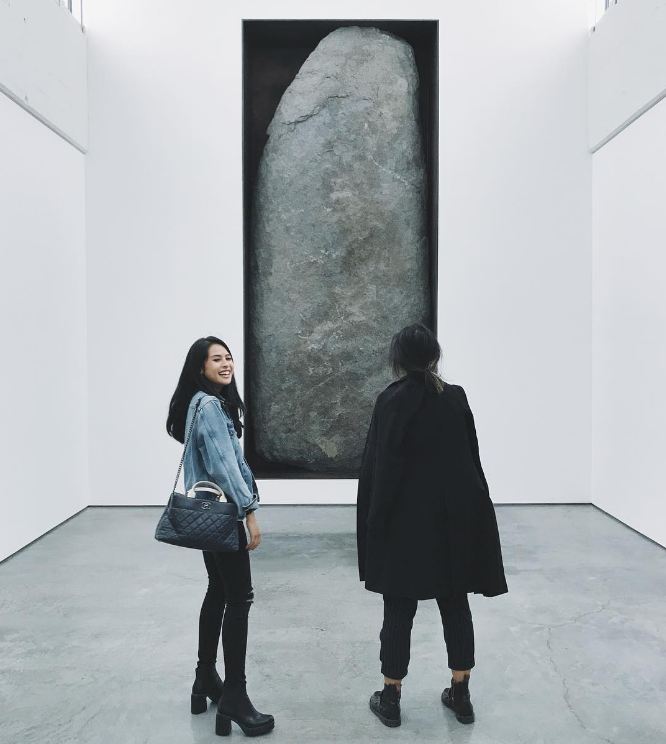 7 Potret keseruan Maudy Ayunda saat liburan ke New York