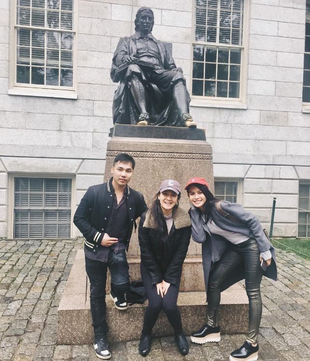 7 Potret keseruan Maudy Ayunda saat liburan ke New York