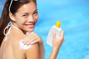 Ini ternyata takaran tepat memakai tabir surya, jarang yang paham lho