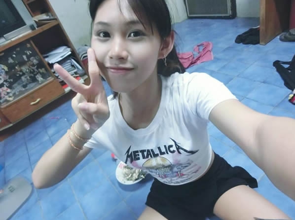 Cewek ini terlihat cantik, padahal aslinya dijamin bikin kamu melongo