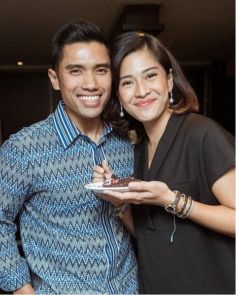 3 Pasang seleb ini enggan bikin foto prewedding, alasannya tak terduga