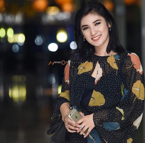 Ingat si cantik Briptu Eka Frestya? Ini 10 foto penampilannya sekarang