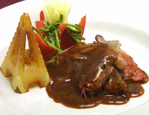 8 Editan foto makanan ini bak sarang hewan menjijikkan