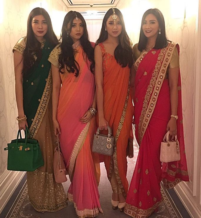 7 Gaya Jedar dan girl squadnya pakai baju India, cocok nggak?