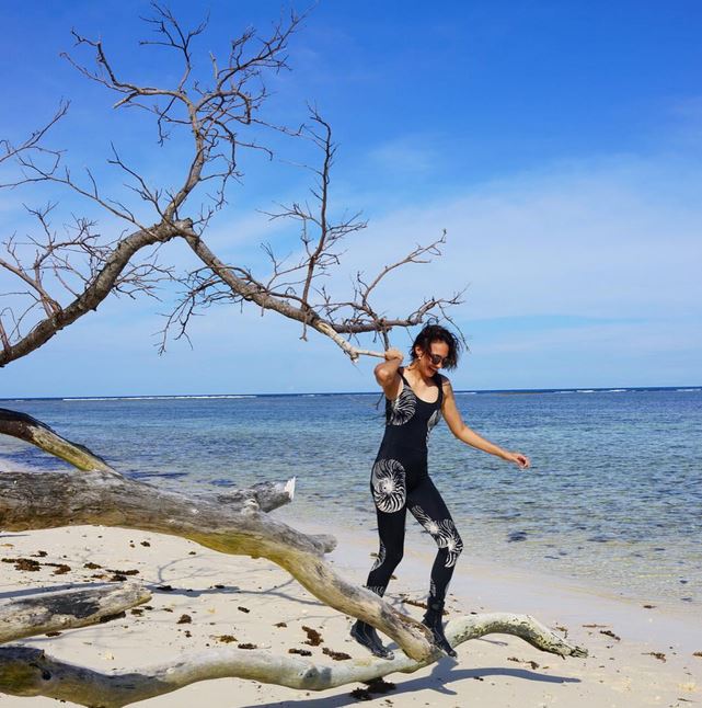 Tak lagi sibuk di dunia hiburan, 4 seleb ini kini jadi traveler sejati