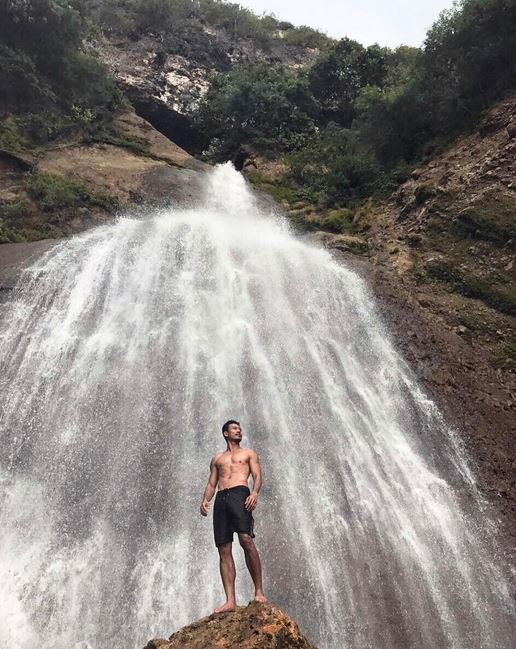 Tak lagi sibuk di dunia hiburan, 4 seleb ini kini jadi traveler sejati