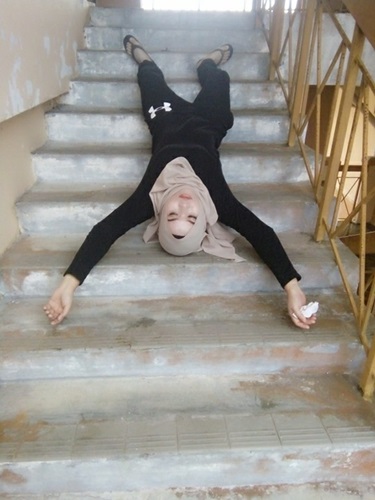 10 Kelakuan hijaber ini bikin tepuk jidat, kocaknya kebangetan