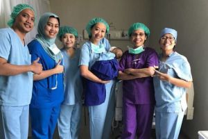 Kenali 4 tanda katarak seperti yang diderita anak Astri Welas